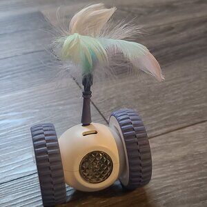 Cat Toy- Flashing lights  New - Rechargable Interactive USB LED